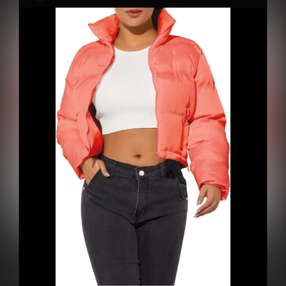 Hujoin-puffer-cropped jacket, zipper on front 
Zipper pockets